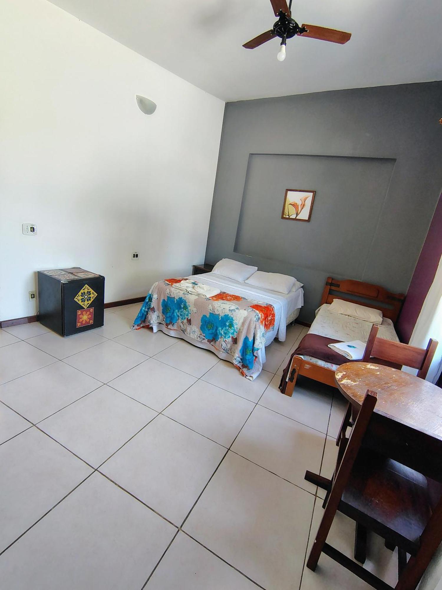 Vale Flores Homestay *